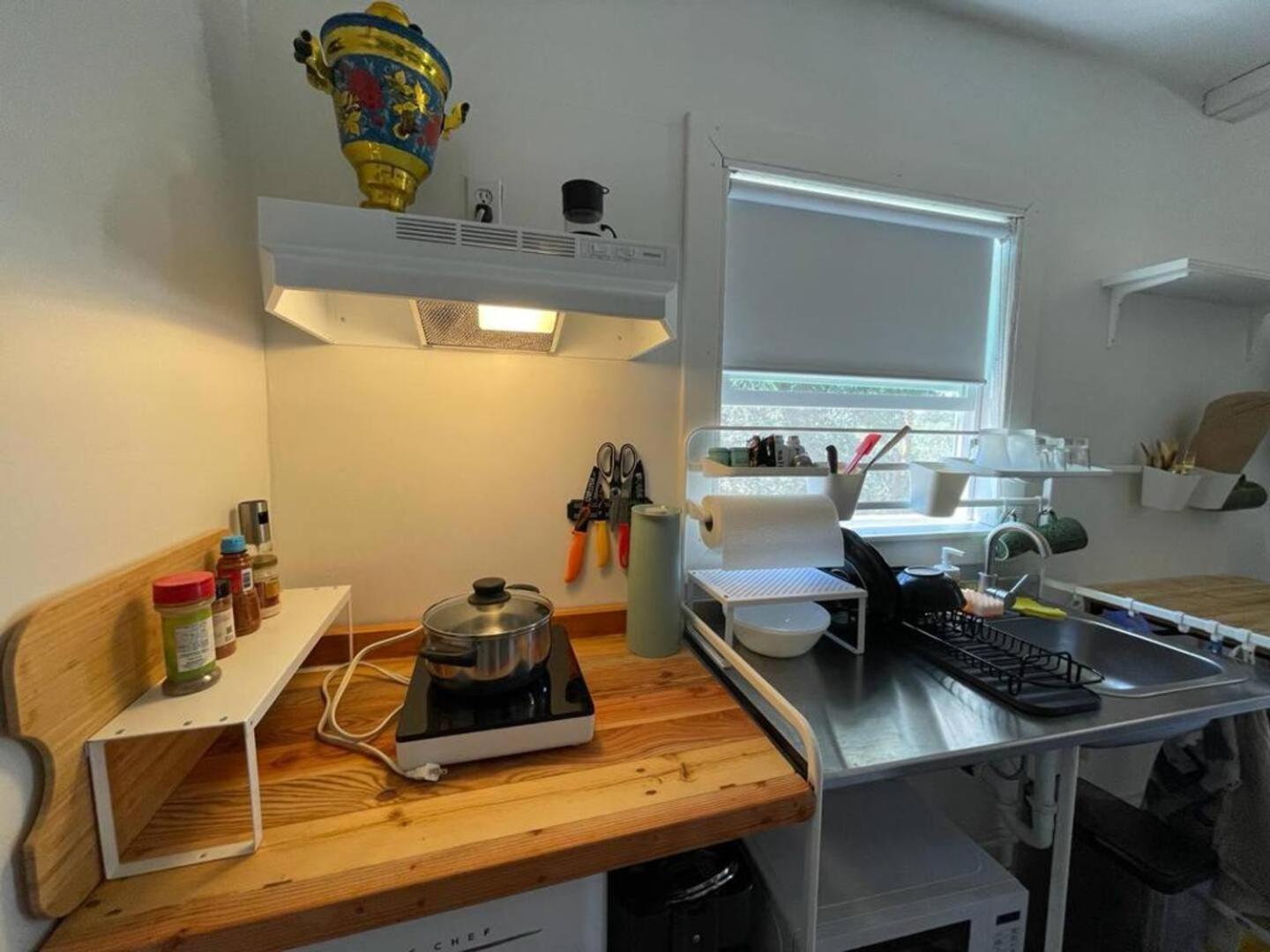 Petite Guesthouse With Kitchenette And Private Bathroom เลคอิซาเบลลา ภายนอก รูปภาพ